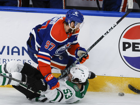 Connor McDavid emmène Edmonton en finale