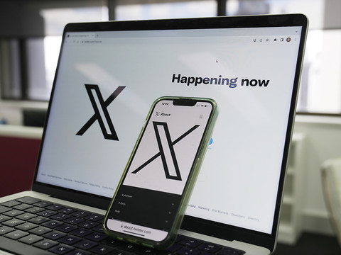 X (ex-Twitter) autorise officiellement les contenus porno