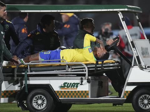 Neymar assure avancer dans sa 