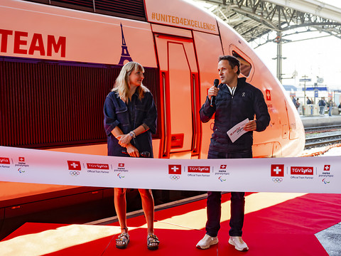 Un TGV spécial aux couleurs suisses