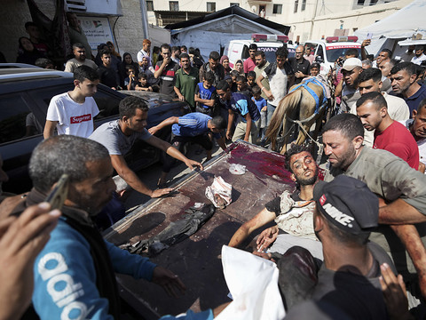 Israël bombarde la bande de Gaza du nord au sud