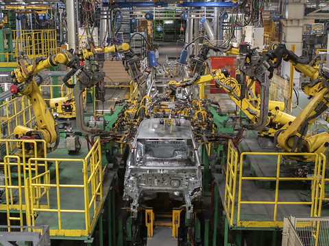 France: la production industrielle a rebondi en avril
