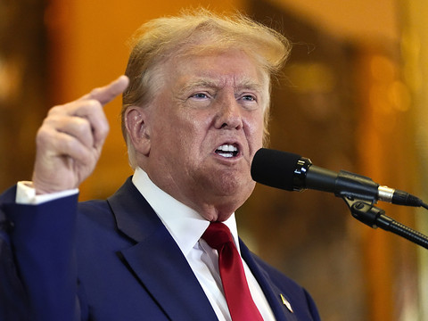 La justice de Géorgie suspend la procédure pénale contre Trump