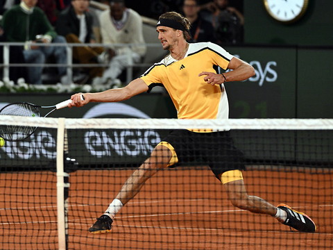 Alexander Zverev à nouveau dans le dernier carré