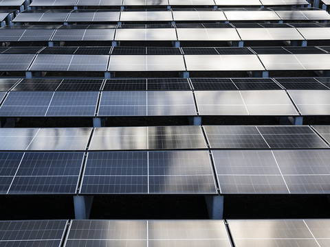 Pas de politique industrielle quant à l'industrie solaire en Suisse