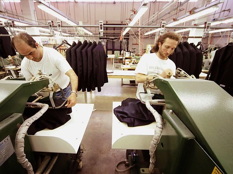 Italie: la production industrielle poursuit sa baisse en avril