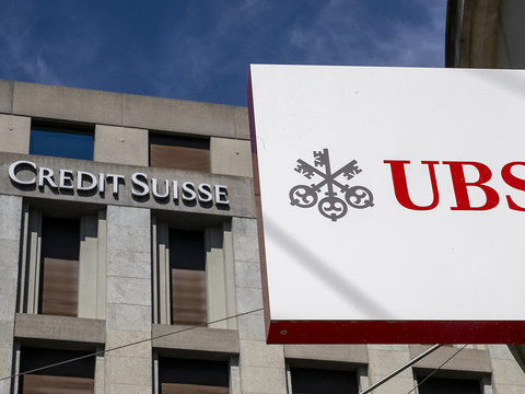 Une fusion possible entre UBS et Credit Suisse déjà en juillet