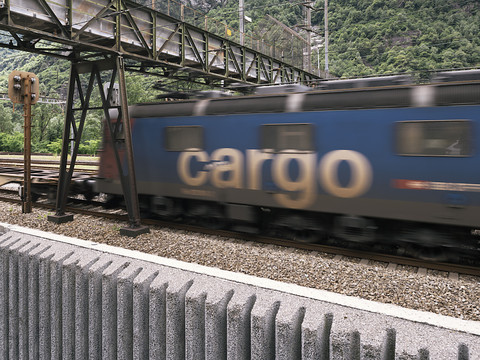 Vers un renforcement du fret ferroviaire à travers les Alpes
