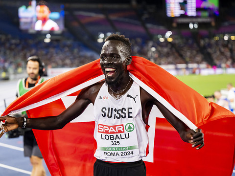 Dominic Lobalu en or sur le 10'000 m