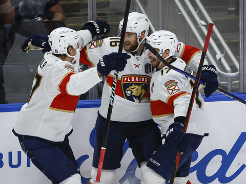 Les Panthers enfoncent le clou face aux Oilers