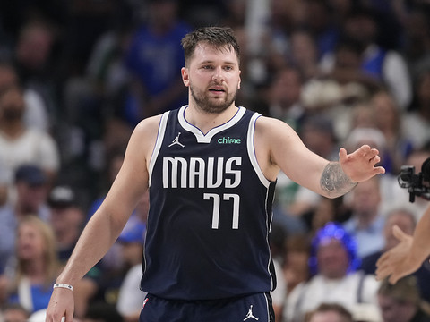 Dallas humilie Boston, qui ne mène plus que 3-1 en finale