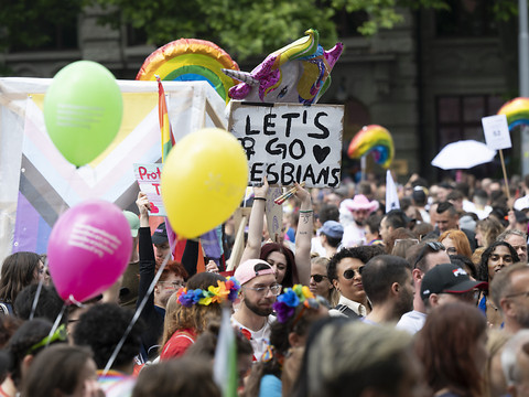 Des dizaines de milliers de participants à la Pride de Zurich