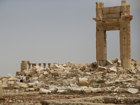 Le TF met un terme à l'odyssée d'une stèle pillée en Syrie