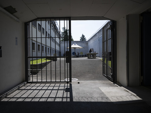 Zurich et Berne veulent réformer la détention provisoire