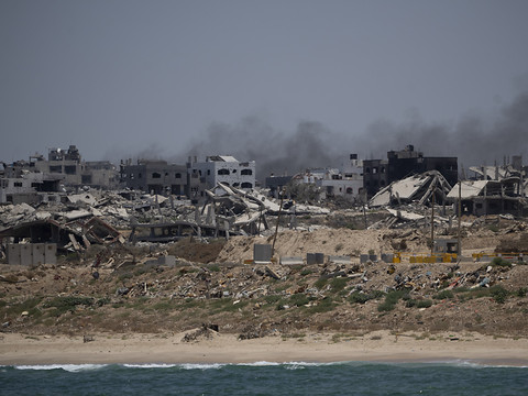 Raids meurtriers à Gaza, craintes d'une guerre Israël-Hezbollah
