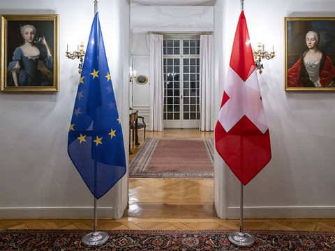Accord avec l'UE: le Conseil fédéral encore ouvert sur le référendum