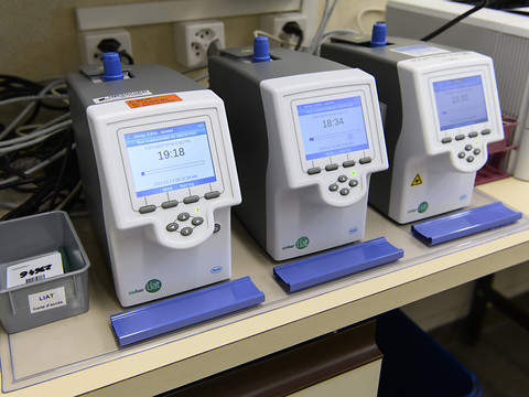 Roche: l'OMS promeut un plus large accès au test du papillomavirus