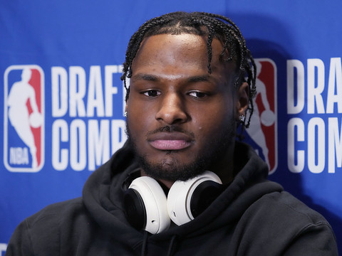 Bronny James rejoint son père LeBron aux Lakers