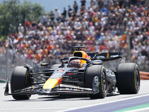 Victoire en sprint et pole pour Verstappen