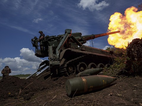 Onze morts dans des attaques russes au sud et à l'est de l'Ukraine