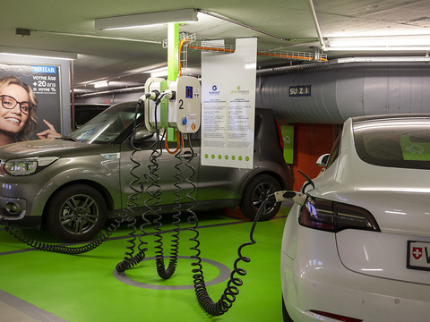 Auto-Suisse veut contrer la baisse de la demande dans l'électrique