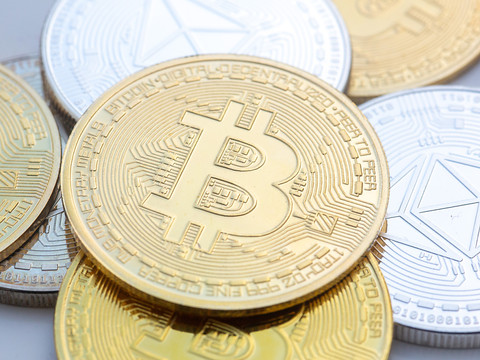 Le bitcoin au plus bas depuis fin février