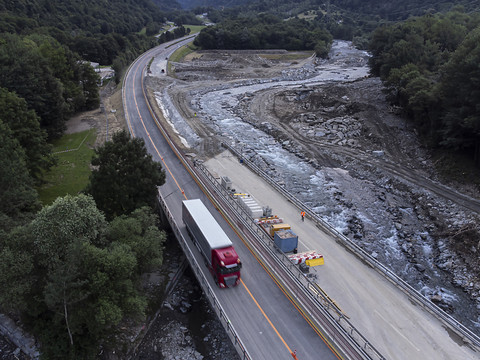 L'A13 est rouverte en bidirectionnel près de Lostallo (GR)