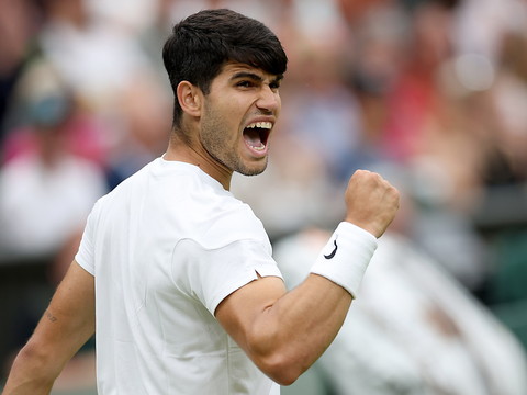 Carlos Alcaraz s'en sort en cinq sets contre Frances Tiafoe