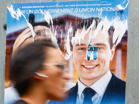 La France vote en masse pour des élections cruciales