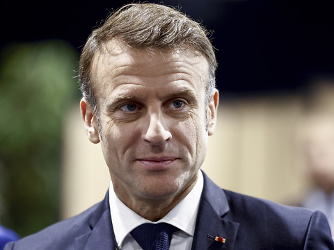 Macron va attendre de connaître tous les résultats pour s'exprimer
