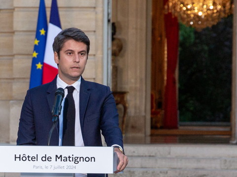 La gauche française pousse pour appliquer son programme de rupture