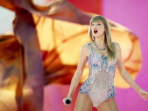 Taylor Swift enchante ses fans pendant plus de 3 heures à Zurich