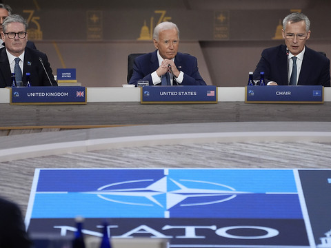 L'OTAN s'engage sur une aide de 40 milliards d'euros à l'Ukraine