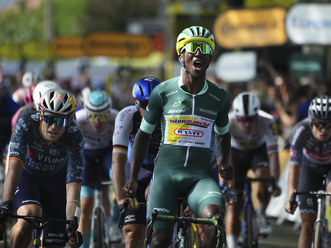 Tour de France: Girmay gagne aussi la 12e étape