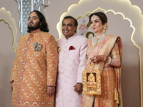 Mariage et pluie de stars pour la plus riche famille d'Inde