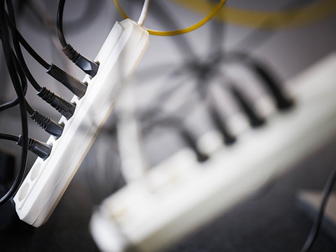 Défauts sur un quart des appareils électriques contrôlés en Suisse