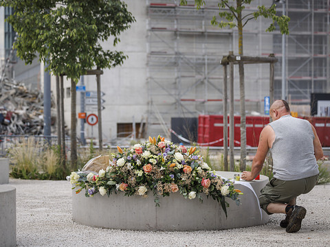 Recueillement à Prilly (VD) après l'effondrement de l'échafaudage