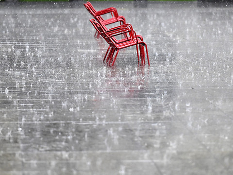Jusqu'à 50 millimètres de pluie par endroits en Suisse lundi