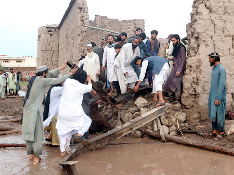 Est de l'Afghanistan: 47 morts dans de violentes tempêtes et pluies