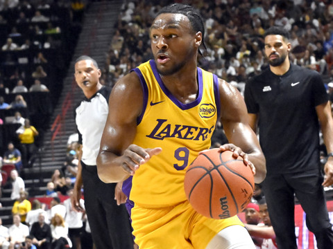 Bronny James monte en régime en Summer League