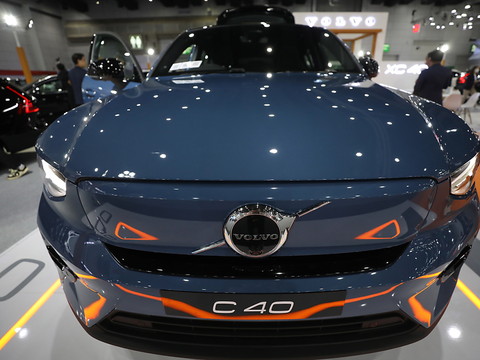 Volvo Cars: bond du bénéfice net sur trois mois