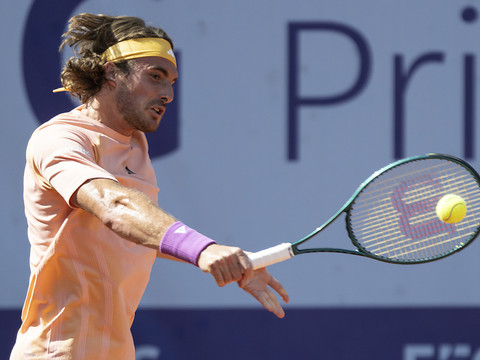 Tsitsipas domine Fognini en deux sets en quart de finale