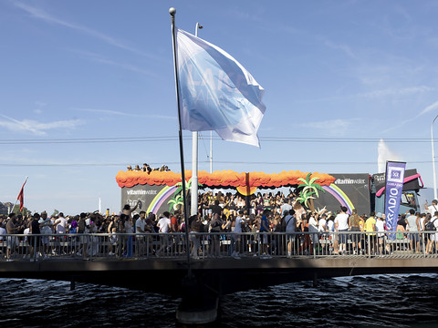 La 22e Lake Parade fait vibrer la rade de Genève