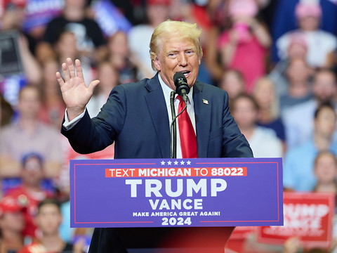 Trump en campagne, une semaine après sa tentative d'assassinat