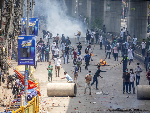 Violences au Bangladesh: Washington relève son niveau d'alerte
