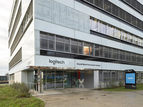 Logitech étoffe ses ventes trimestrielles et relève ses prévisions