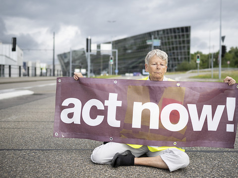 Des activistes du climat ont bloqué l'accès à l'aéroport de Zurich