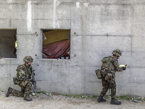 Les militaires peuvent gérer leur service en ligne