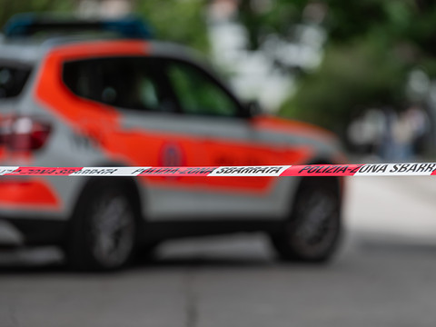 Un homme décède après s'être fait écraser par sa voiture
