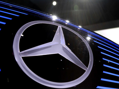 Mercedes plombé par la baisse des ventes au deuxième trimestre